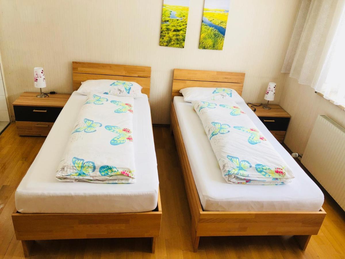 Wei Wei'S Hostel Ehenbichl Eksteriør bilde